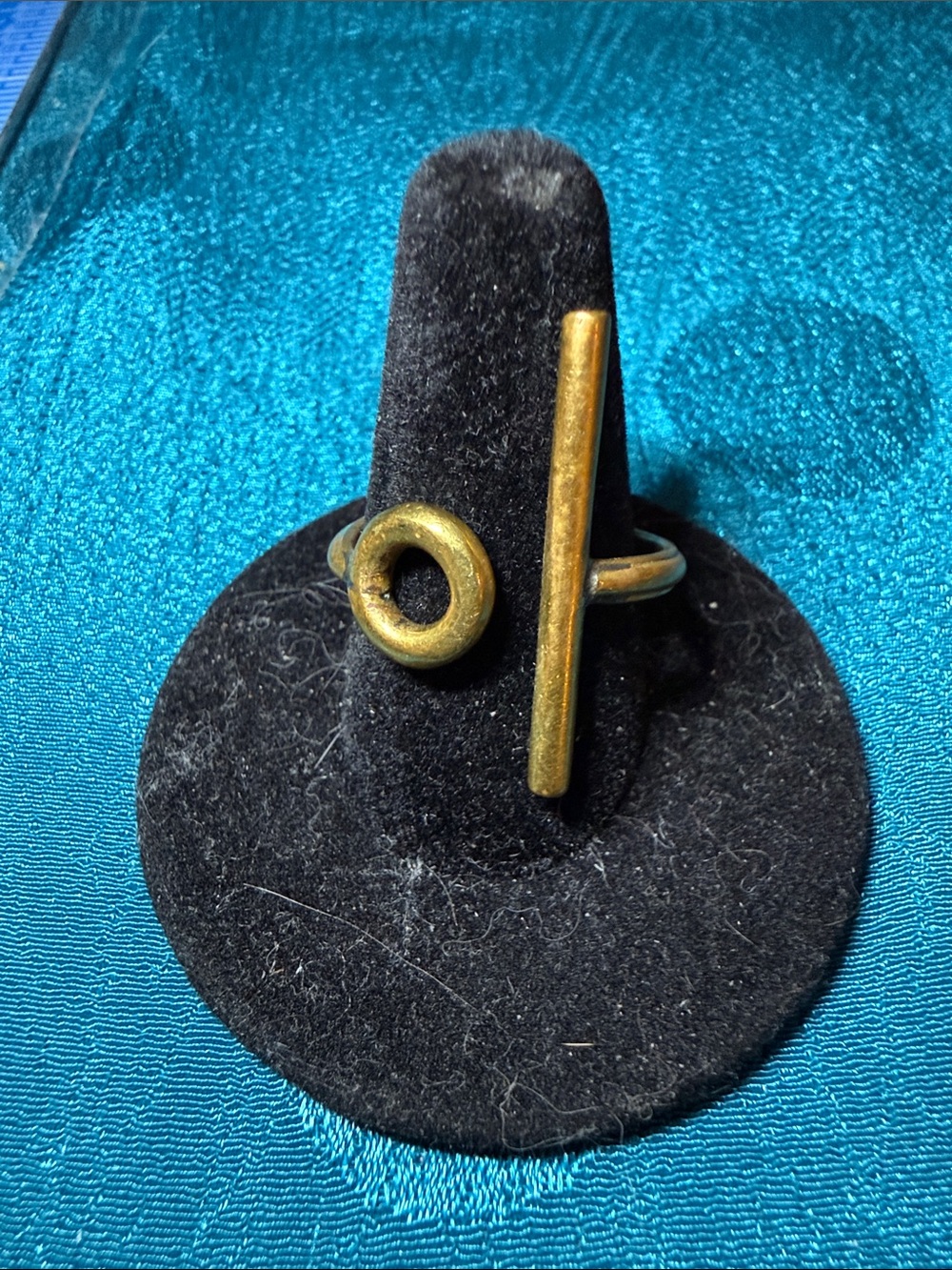 Minimalist Gold Tone Open Circle and Bar Ring